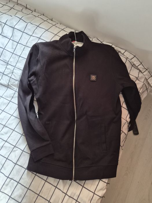 Горнище на марката Hugo