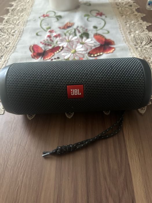 Boxa jbl  flip essential2 in garantie