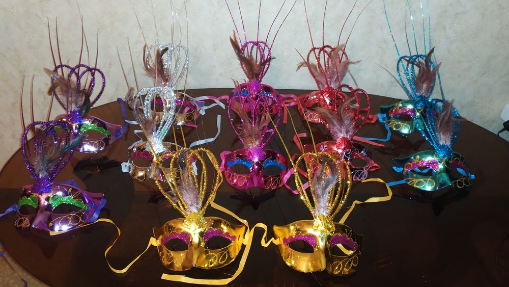 Маска карнавальные. Новые