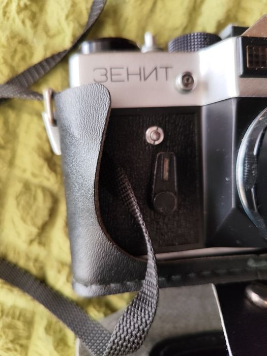 Руски ретро фотоапарат Зенит