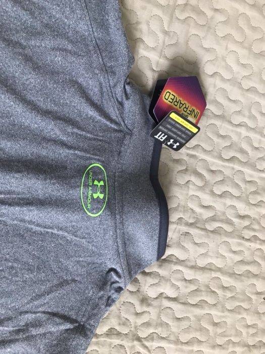 Продам спортивную кофту