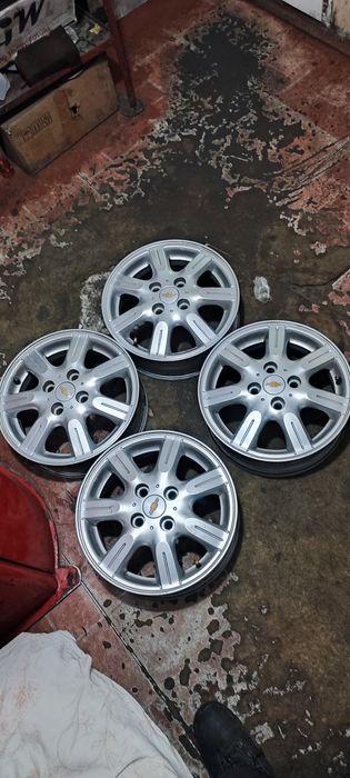 Spark radnoy R14 diska sotiladi