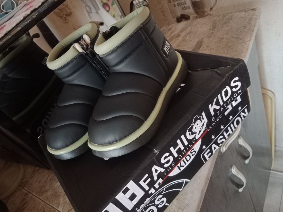 Продам ботиночки рр 29, цена 5000тг