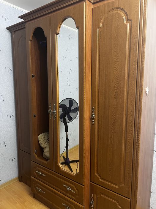 Продам  спальный гарнитур