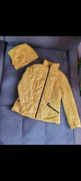 Продам куртки не дорого!!!