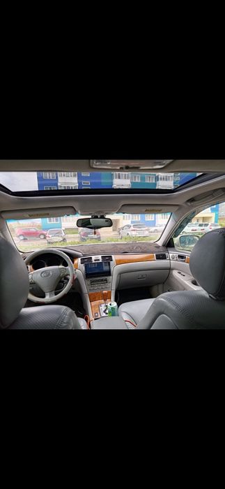 Продам  машину .