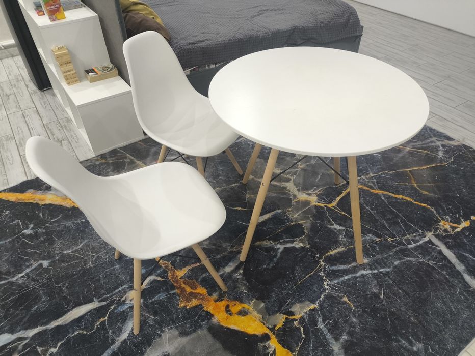 Продам стулья стол