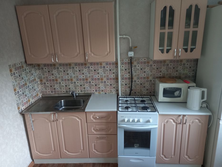 Продам кухонный гарнитур 35000т
