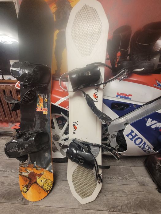 Продам сноуборды и ботинки с крепежами