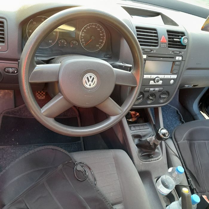 Vind  Golf 5 an 2004 1.9 TDI stare buna