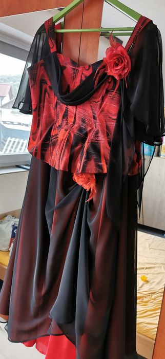 Costum - fusta si corset
