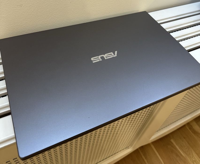 Laptop ASUS VivoBook i5 – 8GB RAM, SSD
