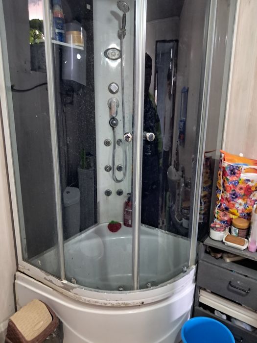 Продам душевую кабину