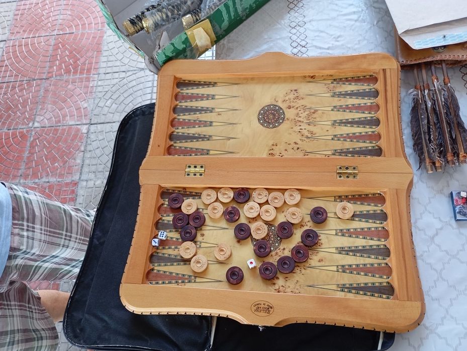 Продам нарды  в хорошем состоянии