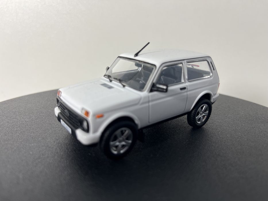 Продам модел УАЗ, Нива 1:43