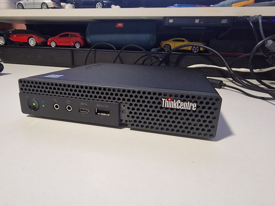 Mini PC Lenovo ThinkCentre M720q i5 Gen 9 / 8GB / SSD / Win 11 Pro Licențiat