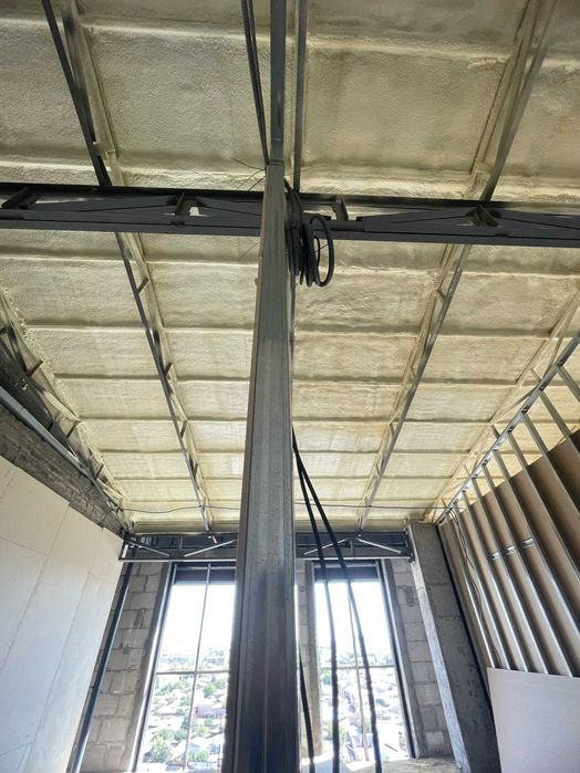 Пена сепиш хизмати, пена утеплитель ППУ, утепление мансард крыши стен