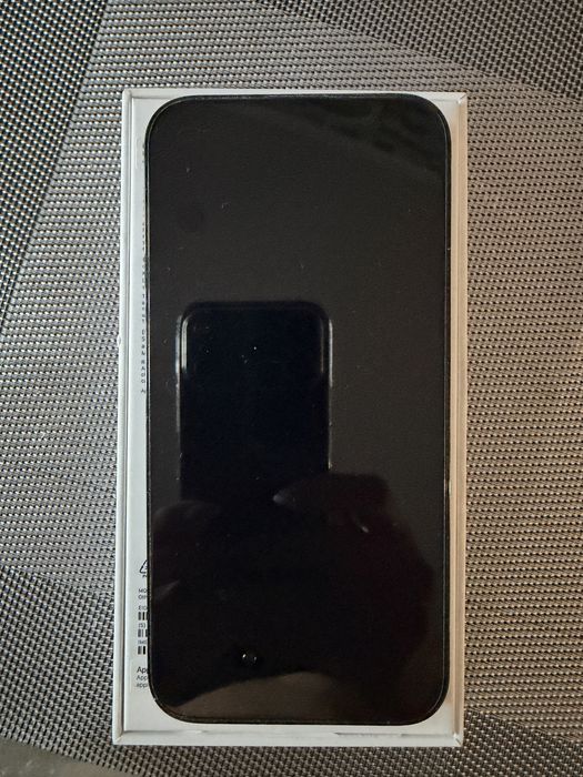 Продам Айфон 14 про макс