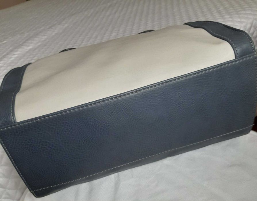 Чанта Deichmann   тип боулинг в беж и синьо