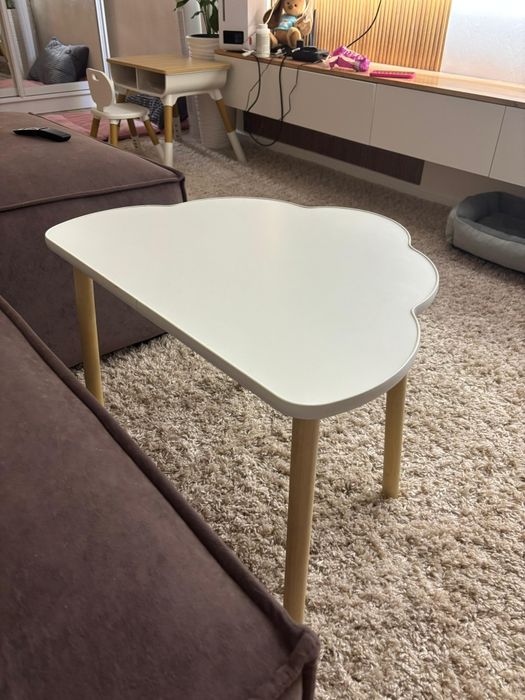 Продам детский столик