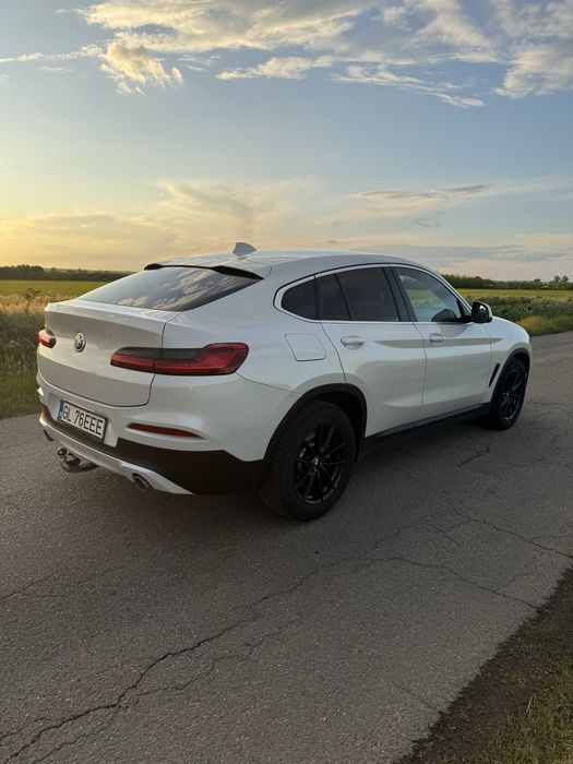BMW X4 3.0 xDrive – 2021 | Alb Perlat | Impecabil