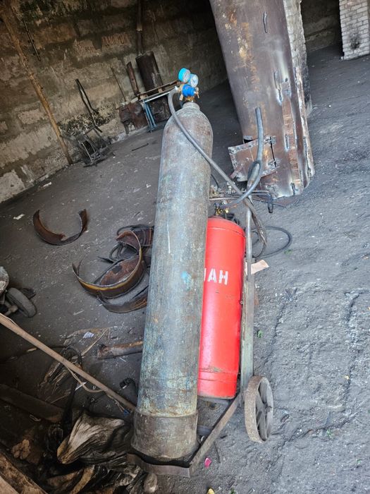 Продам кислородный баллон