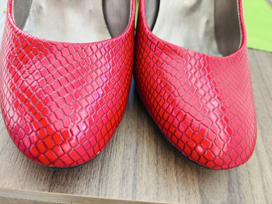 Дамски обувки на ток