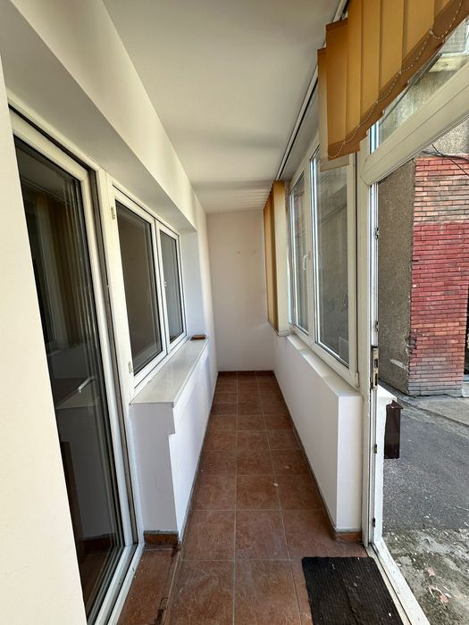 Apartament cu 3 camere, parter cu acces din exterior