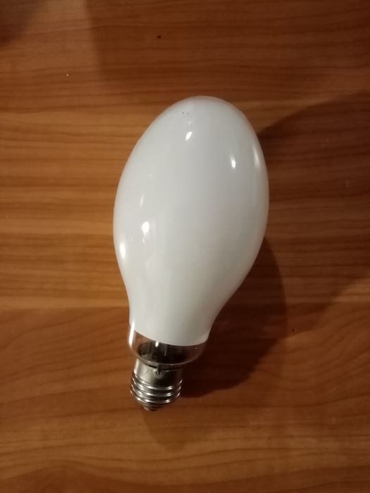 Живачни крушки 150 и 250 W