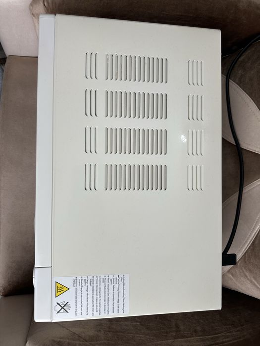 Cuptor cu microunde Candy