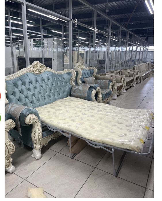 Королевский диван