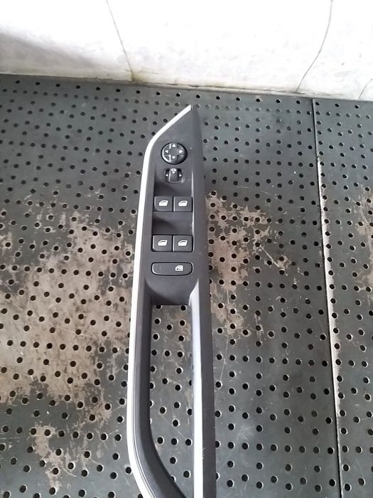 Bloc butoane geamuri electrice stanga fata peugeot 5008 2 1035115800 98319739zd