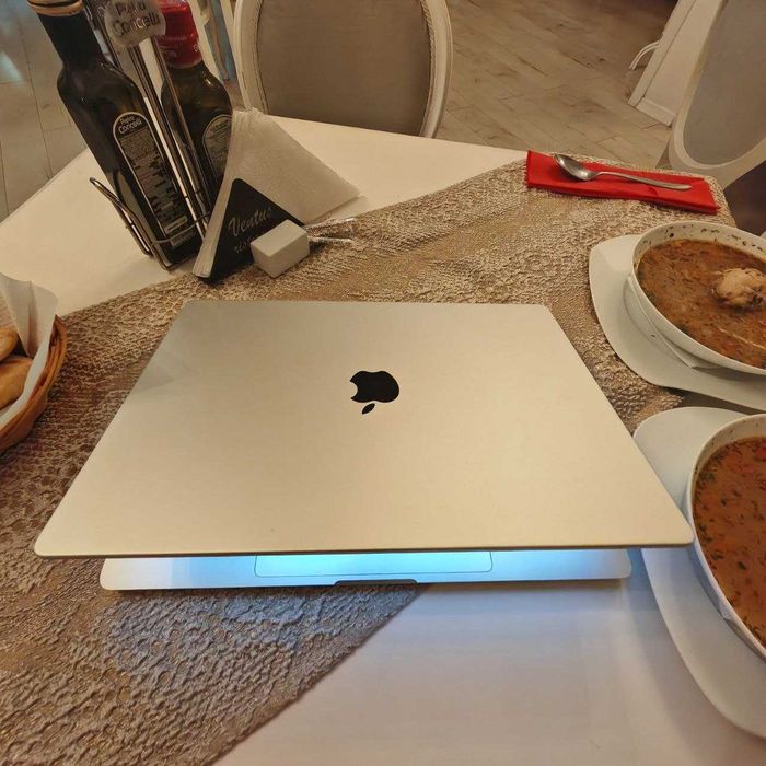 MacBook Pro 16” M1 Pro / 32GB RAM / 512GB SSD – Impecabil