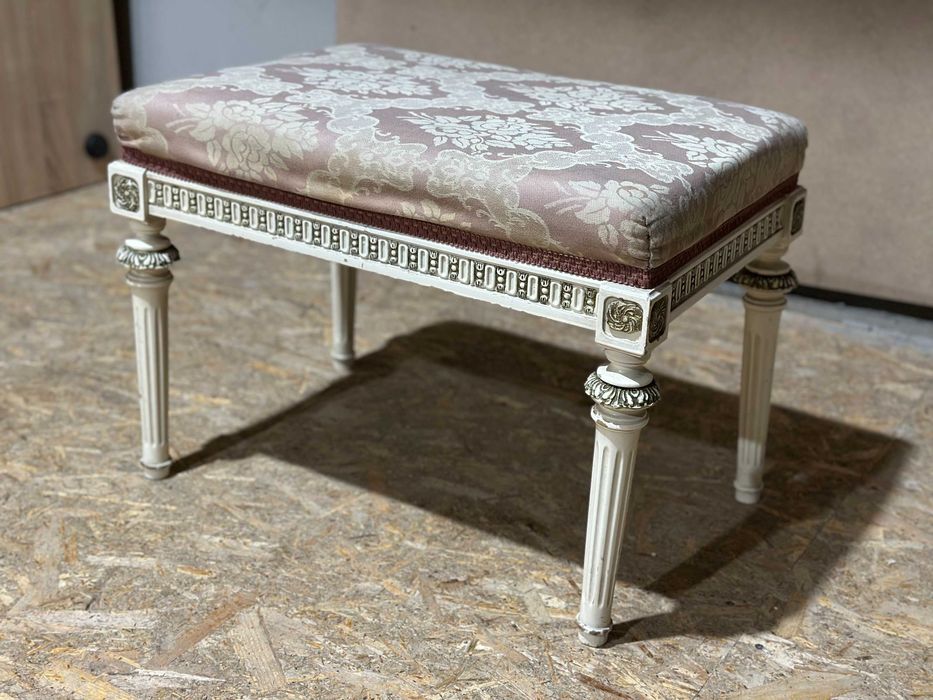 Taburet Vintage Stil Louis XVI neoclasic; Scaunel cu sezut tapitat