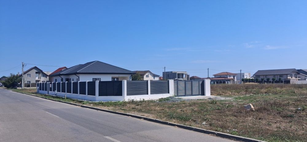 Vand casa  noua cu 3 camere teren 492 mp la alb Cumpana cartier nou