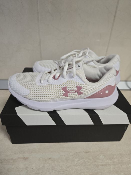 Vând adidași în stare foarte bună