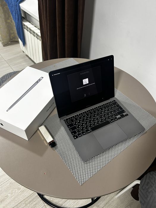 MacBook air M1 87%АКБ ИДЕАЛ