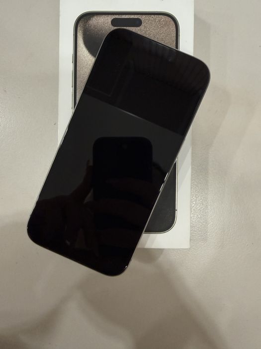 продаю Iphone 15 pro