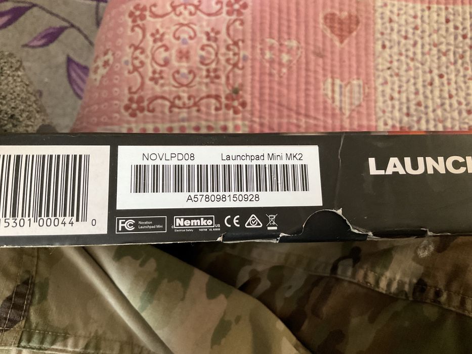 MIDI контроллер novation launchpad mini MK2