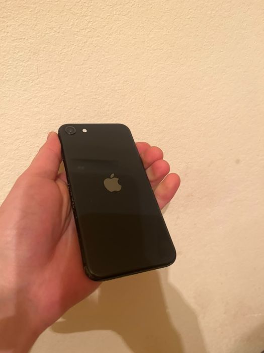 iPhone se2020  продажа обмен
