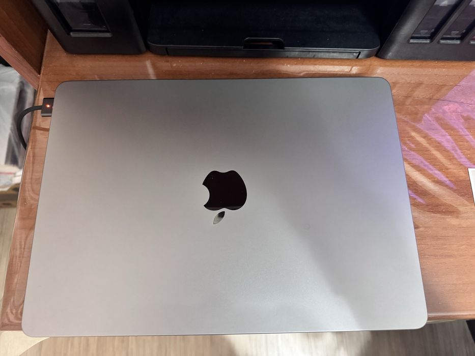 Macbook air m2 8/512 13"