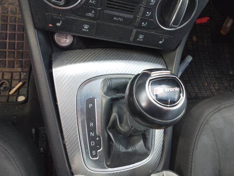 Продавам на части Ауди Q3 2.0tdi S-tronik 4x4