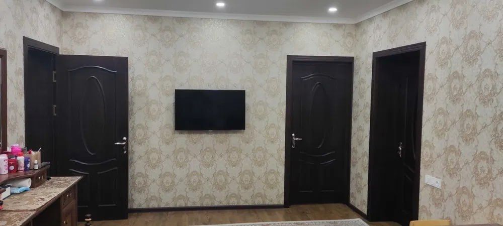 Юнусобод Хамкоробод 5-сотих 5 хона