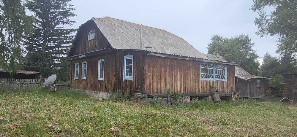 Продам дом в хорошем районе не далеко от города