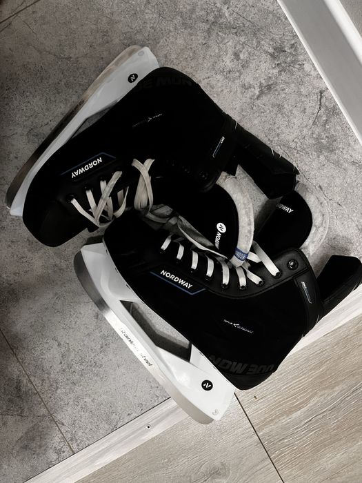 Продам коньки 41размер