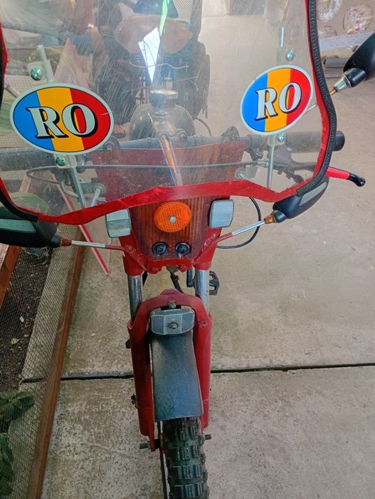Vând motoretă stare foarte bună