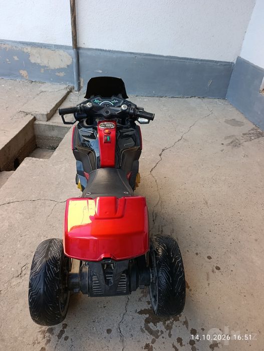 Motosikl detskiy