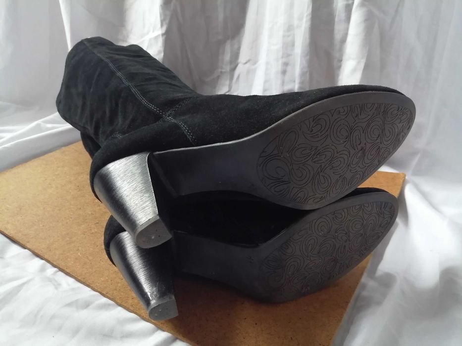 № 41 дамски ботуши естествен велур - с висок ток; марка Janet D.
