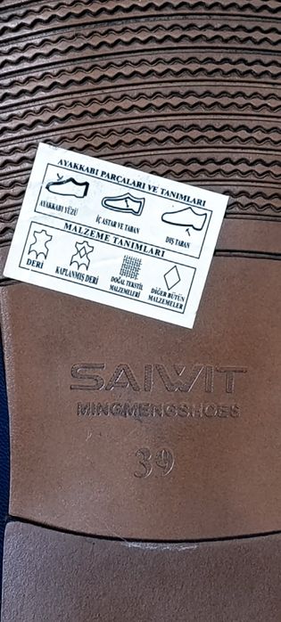 Продам мужскую обувь 39 размер.