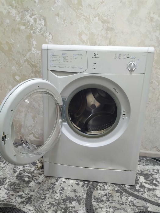 Продаю стиральную машинку Индезит